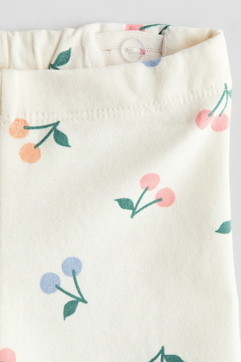 اتش اند ام لغينغز ناعم من الداخل